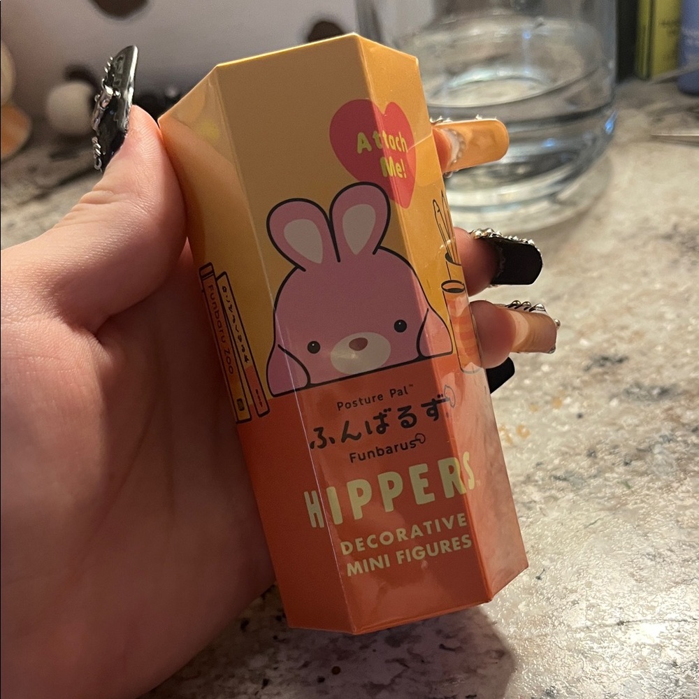 Hipper posture pals!